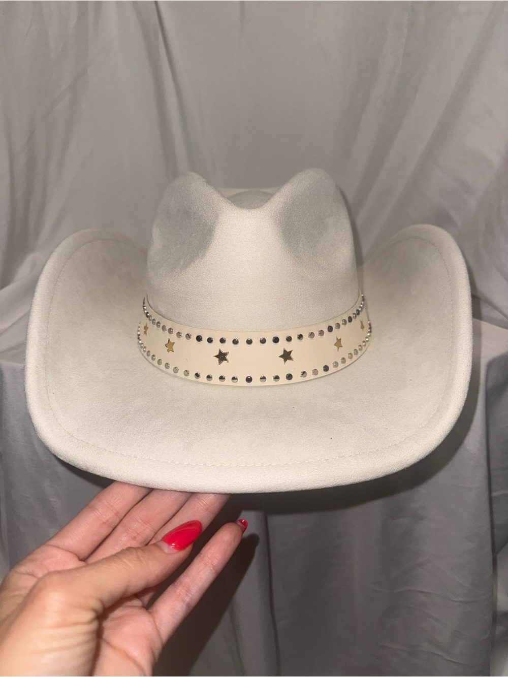 White Western Cowboy Hat with Star-Studded Band - Picture 4 of 5